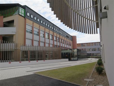 ecole saint pierre chanel thionville